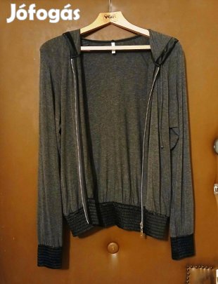 Női sportos kapucnis szürke felső,márkás, S-M-méret!/80