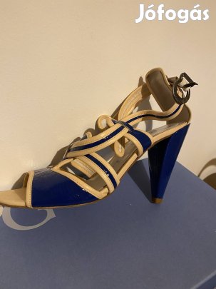 Női szandál 
