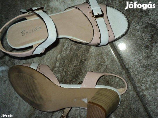 Női szandál eladó