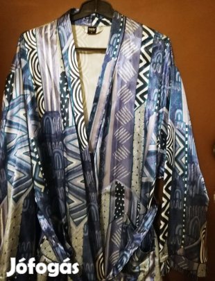 Női szatén,matlaszé anyagú,szinte új 50-méretű,köntös!/62