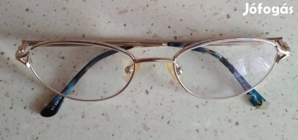 Női szemüvegkeret