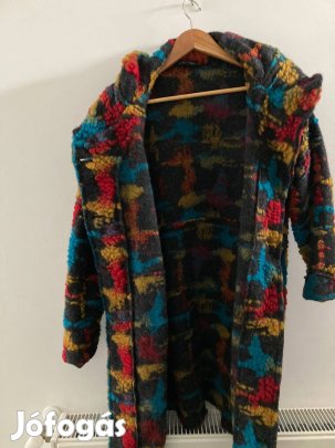 Női színes buklé kabát eladó