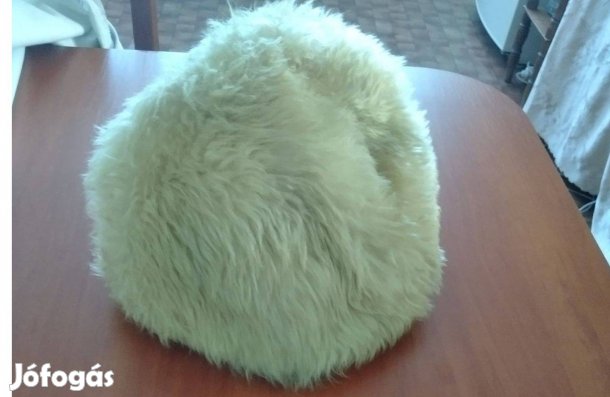 Női szőrme sapka eladó