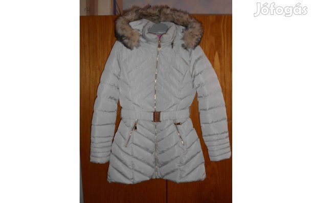 Női télikabát, bundás bélés, szőrmés, hosszított, csinos. M- es