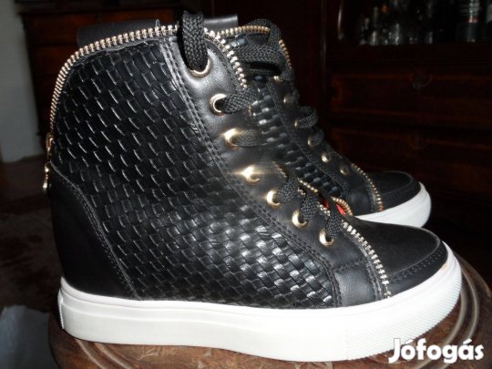 Női telitalpú bokacipő fekete 35-ös