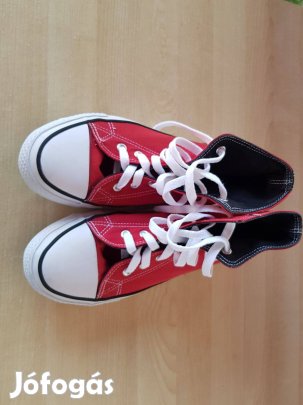 Női tornacipő eladó