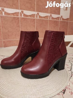 Női új bokacsizma olcsón!