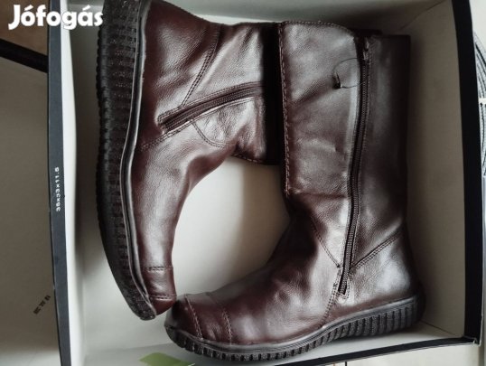 Női új rövid,bélelt bőrcsizma ,40-es ( MARC) eladó