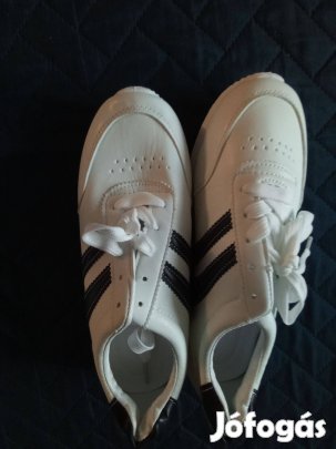 Női új sportcipő eladó