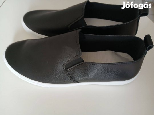 Női utcai félcipő