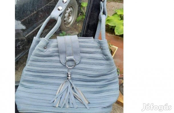 Női válltáska, újszerű állapotban van 1000 ft