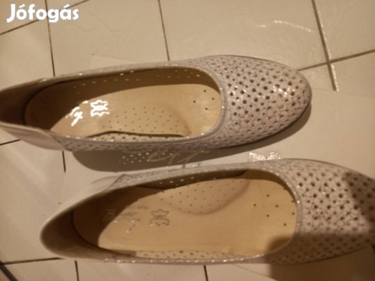 Női valódi bőr cipő eladó