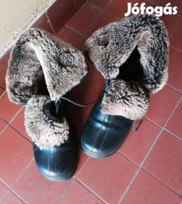 Női valódibőr,bundabélelt újszerű, bokacipő,40-es,Bécsben vásárolt/71