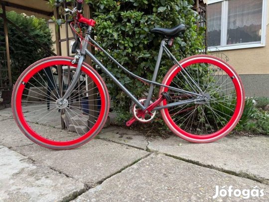 Női vázas épített fixi bicikli