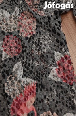 Női vékony virágos felsőrész