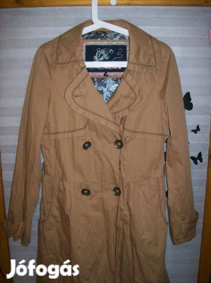 Női világos barna, tavaszi/őszi jellegű hosszú kabát 38 övvel