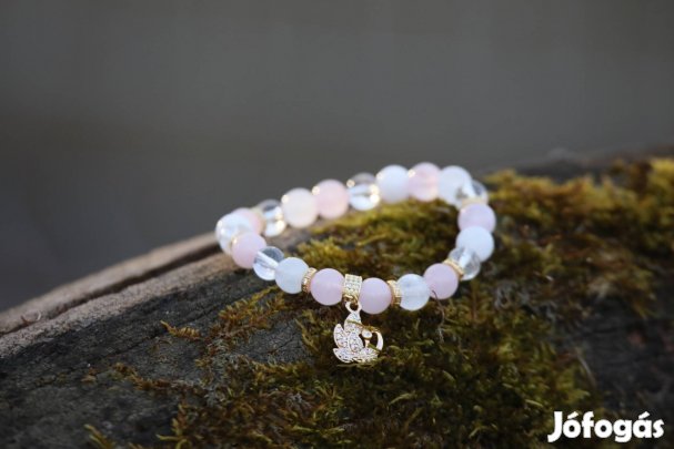 Nőies, finom megjelenésű karkötő