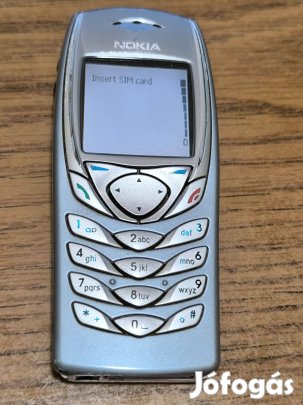 Nokia 6100 telefon töltővel