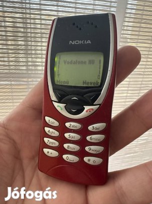 Nokia 8210 független , új akkuval !