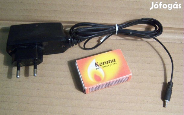 Nokia Hálózati Töltő AC-8E (Ver.2) rendben működik