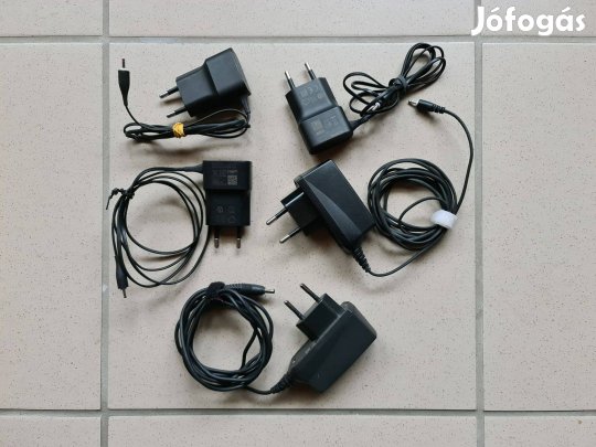 Nokia mobiltelefon töltő nagy kis tűs