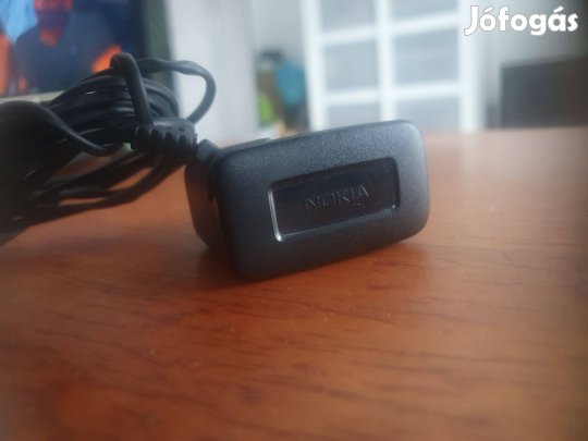 Nokia telefon töltő(tűtöltő)