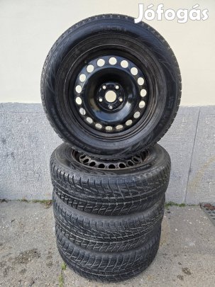 Nokian 225/65/R17 téli gumik, lemezfelnivel