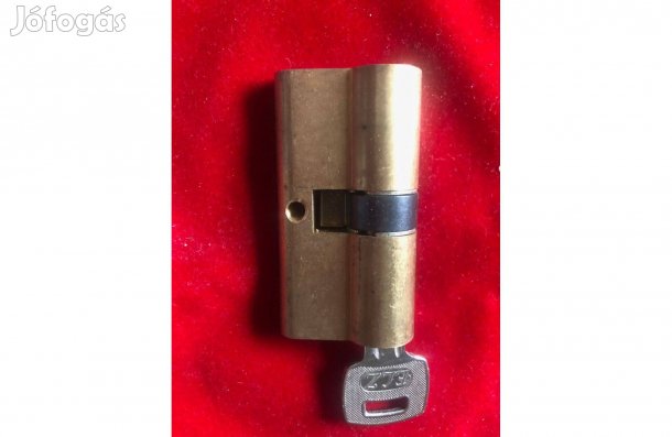 Normál ajtó Zárbetét 6 cm