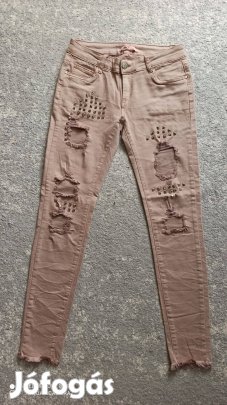 Nude színű szaggatott divatos farmer