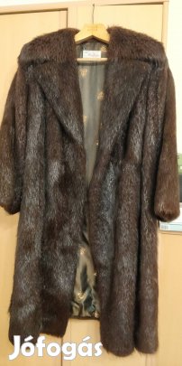 Nutria bunda gyönyörű állapotban, alig használt.