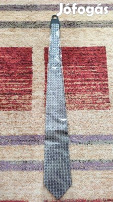 Nyakkendő ezüst színben kockás mintával