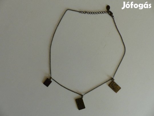 Nyaklánc képeslapmedálokkal