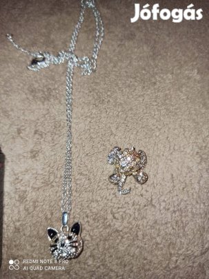 Nyaklánc macska medállal