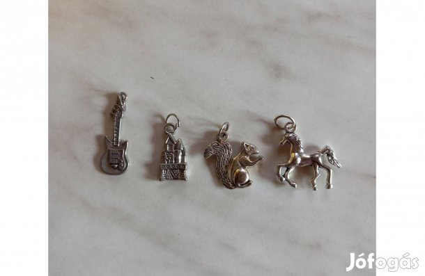 Nyaklánc medál (gitár, kastély, mókus, ló) 3 cm - Új