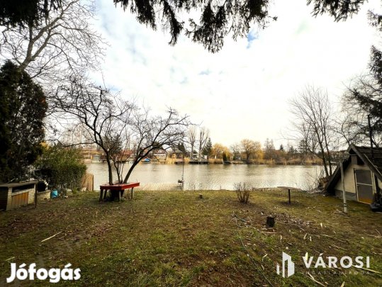 Nyaraljon mindennap saját vízparti otthonában