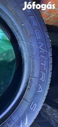 Nyári autógumi garnitúra, egy szezont használt, keveset futott