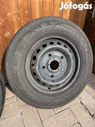 Nyári gumi 215 60 R15 C