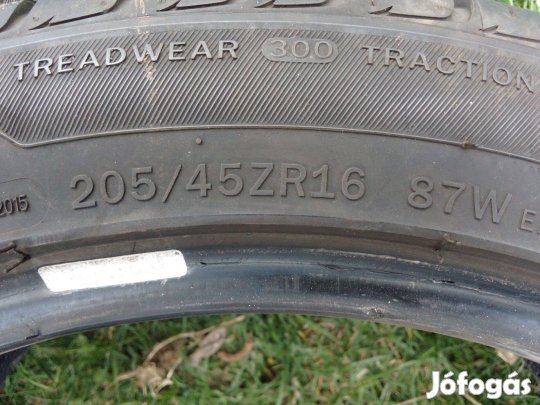 Nyárigumi garnitúra 205/45-16