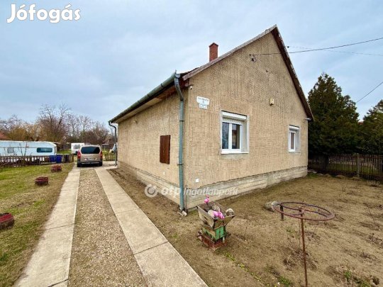 Nyársapáti eladó 70 nm-es ház