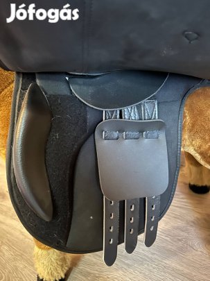 Nyereg új lóra