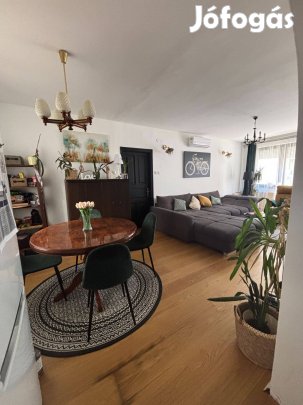 Nyíregyháza Belvárosában, Első Emeleti, Nappali+2 Szobás Lakás Eladó!