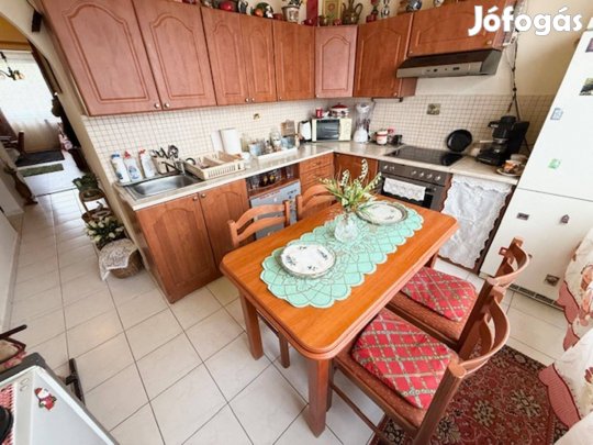 Nyíregyháza Belvárosban Szigetelt Társasház 78 NM-Es Jó Állapotú