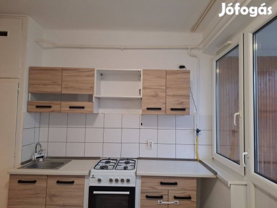 Nyíregyháza Erdei Tornapálya Közelében Erkélyes, Tégla Építésű Lakás E