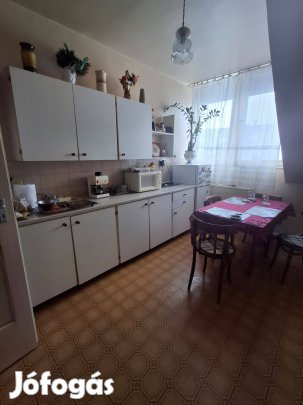 Nyíregyháza Jósa András u.77 nm-es, 3 szobás lakás eladó