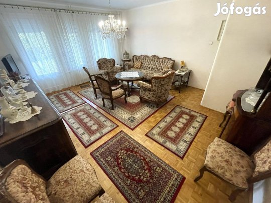 Nyíregyháza Korányi Kertváros szélén 140nm-es 5szobás sorház eladó!