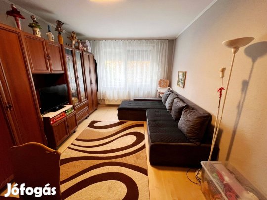 Nyíregyháza Ószőlő Utcán 1.Emeleten 2+2 Szobás Lakás Szigetelt Társash