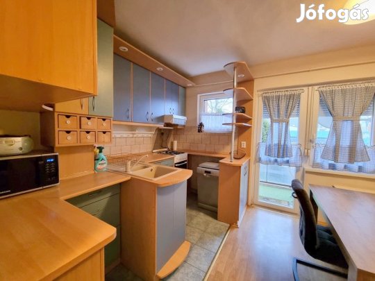 Nyíregyháza, Bujtos utca, 80 m2-es, társasházi lakás, 3 szobás