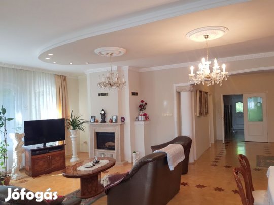 Nyíregyháza, Korányi Kertváros, 226 m2-es, 3 generációs, családi ház