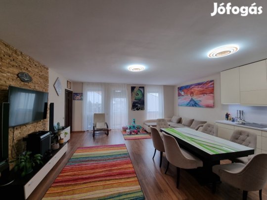 Nyíregyháza, Tavasz u közeli utca, 111 m2-es, társasházi lakás