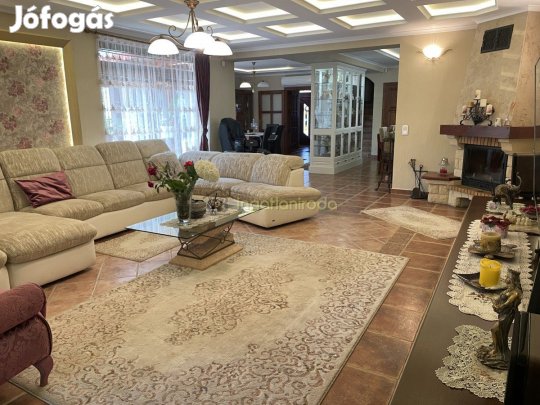 Nyíregyháza - Oros között - Családiház - Eladó